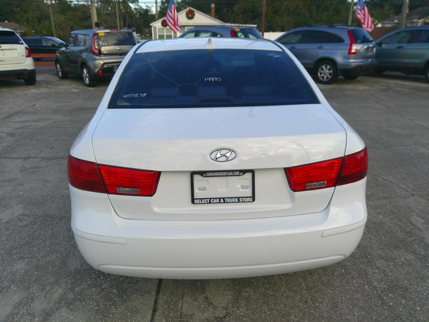 2010 WHITE HYUNDAI SONATA GLS (5NPET4AC9AH) , located at 1200 Cassat Avenue, Jacksonville, FL, 32205, (904) 695-1885, 30.302404, -81.731033 - Photo#5